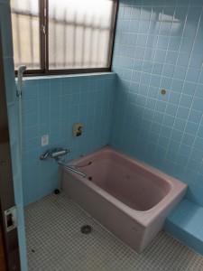 奈良県橿原市白橿町８丁目一戸建てリフォーム前浴室