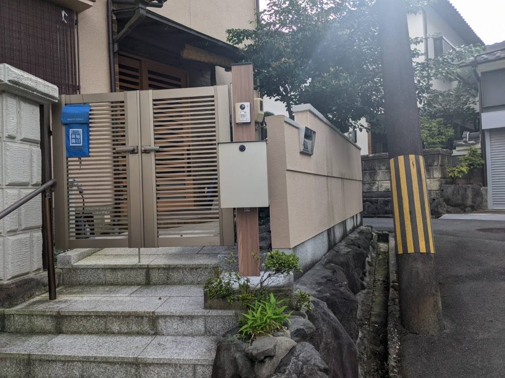 橿原市西池尻町一戸建て門柱交換工事